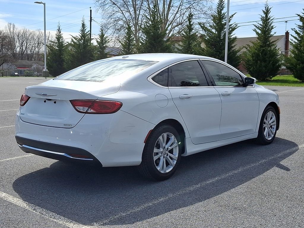 Used 2015 Chrysler 200 Limited w/ Convenience Group image 4