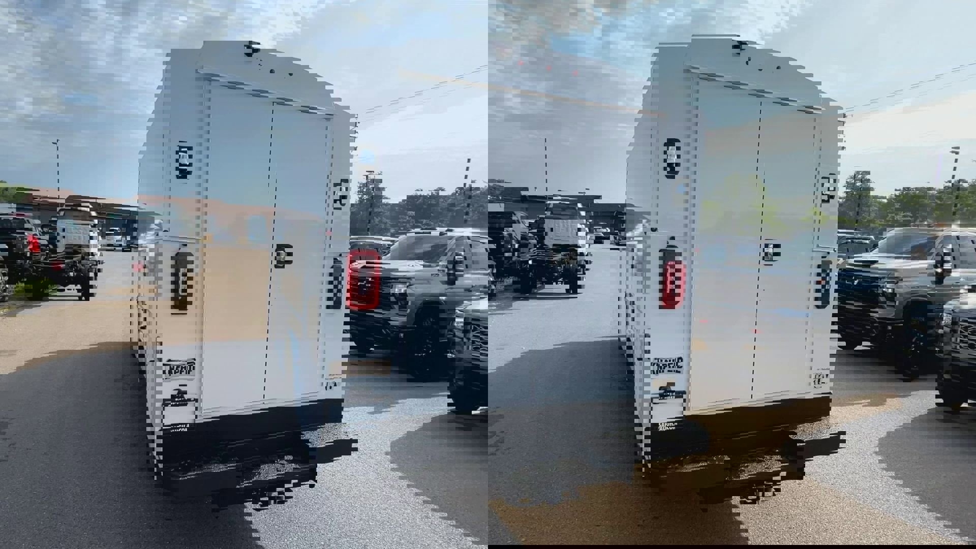 New 2025 GMC Savana 3500 w/ Power Convenience Package image 39