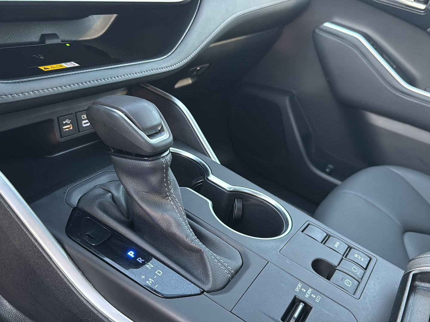 Used 2024 Toyota Highlander XLE image 25