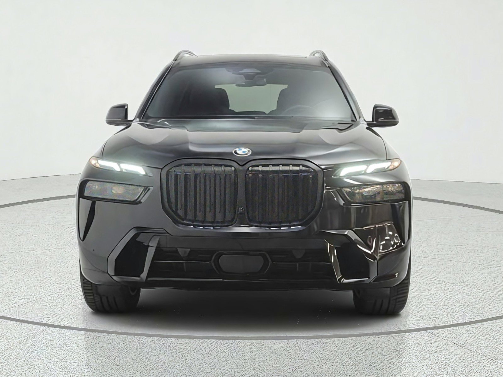 Used 2024 BMW X7 xDrive40i w/ Executive Package AWD/4WD image 2