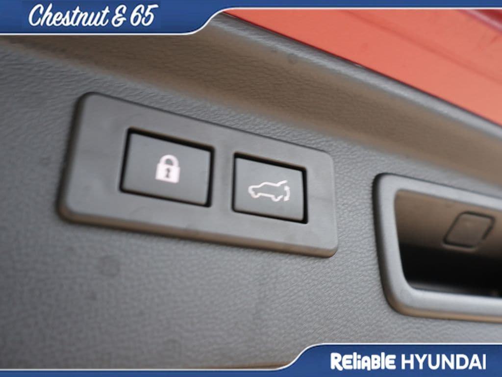 Used 2023 Subaru Forester Premium AWD/4WD image 17