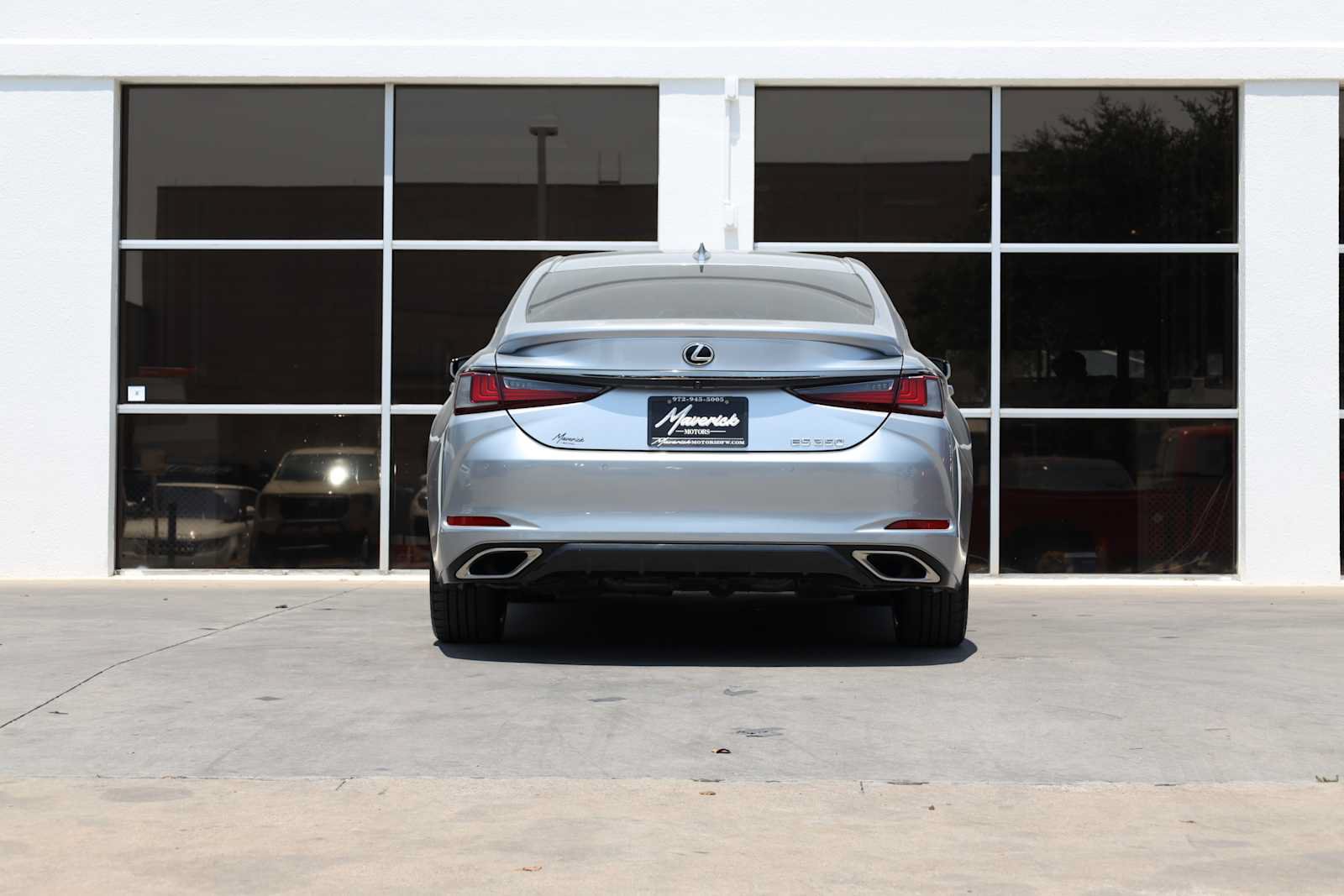 Used 2022 Lexus ES 300h F Sport w/ Accessory Package 2 FWD image 10