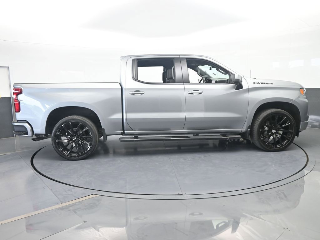 Used 2025 Chevrolet Silverado 1500 LTZ w/ Technology Package RWD image 7