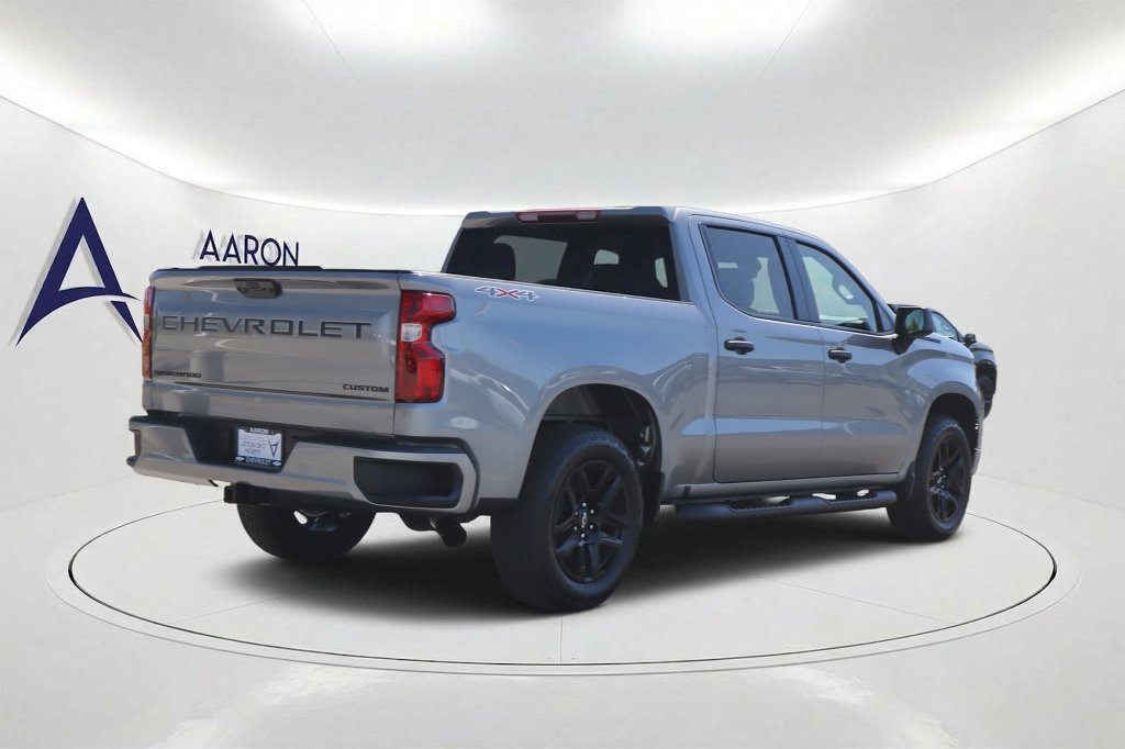New 2026 Chevrolet Silverado 1500 Custom w/ Turbomax Blackout Package AWD/4WD image 4