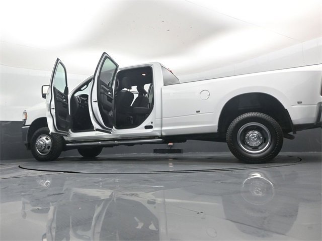 Used 2024 RAM 3500 Big Horn image 52