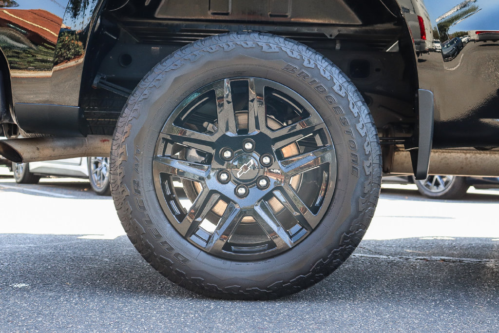Used 2024 Chevrolet Silverado 1500 LT Trail Boss AWD/4WD image 8