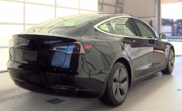 Used 2019 Tesla Model 3 Standard Range Plus RWD image 4