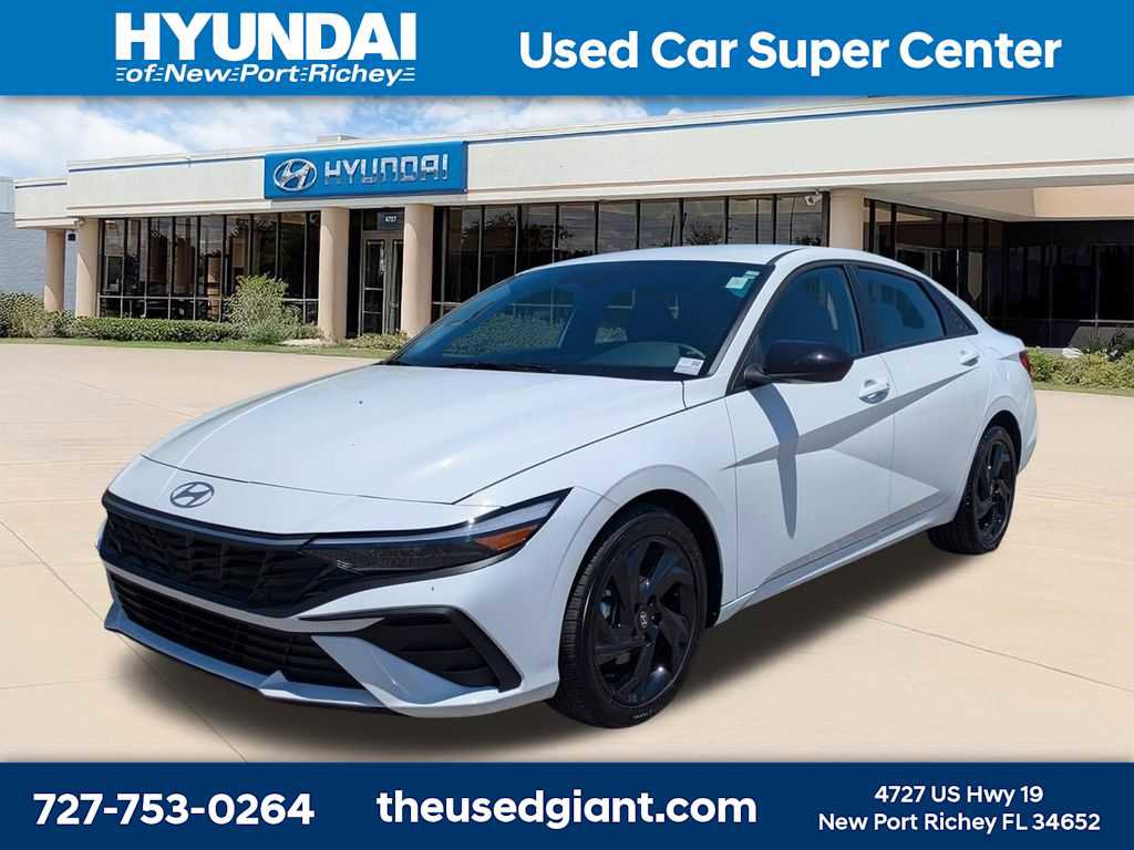 Used 2026 Hyundai Elantra Sport FWD image 1