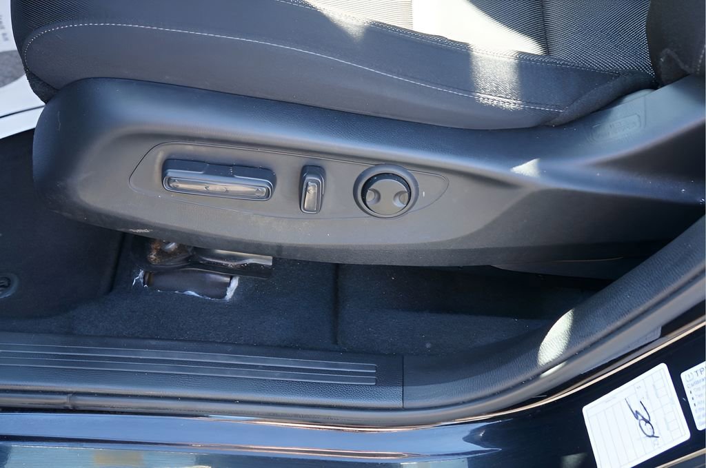Used 2024 Honda CR-V EX image 16