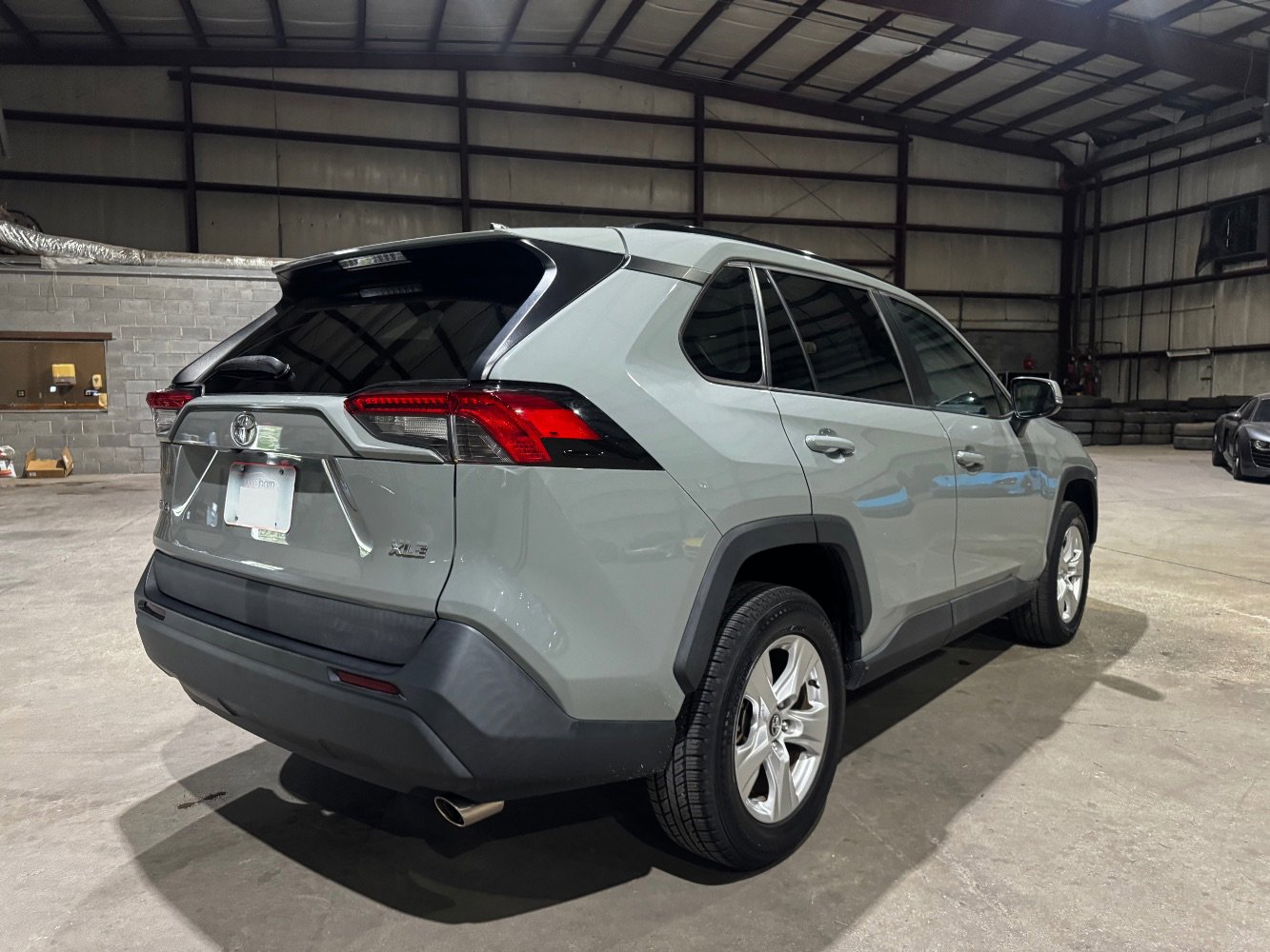 Used 2021 Toyota RAV4 XLE image 5