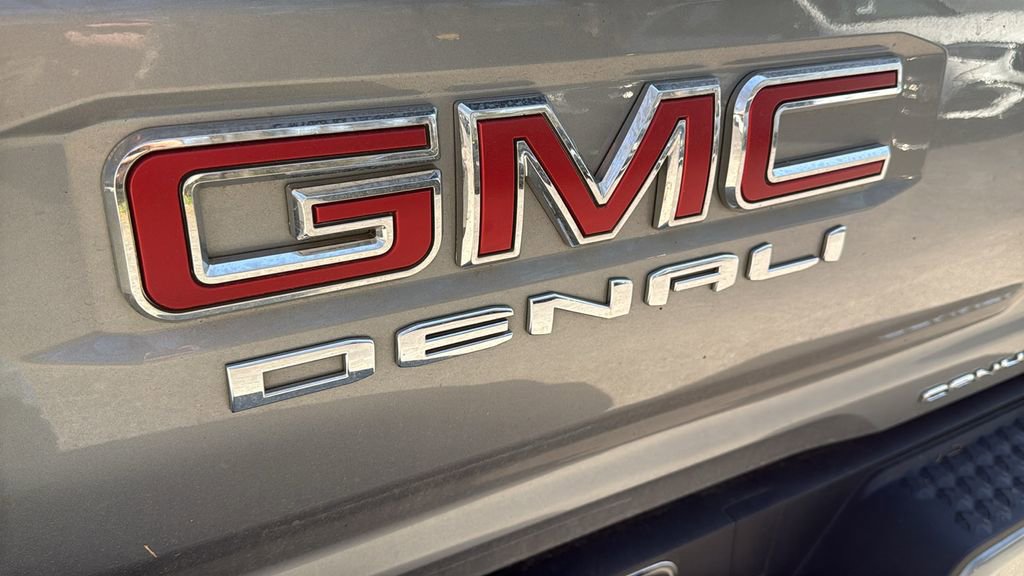 Used 2024 GMC Canyon Denali image 19
