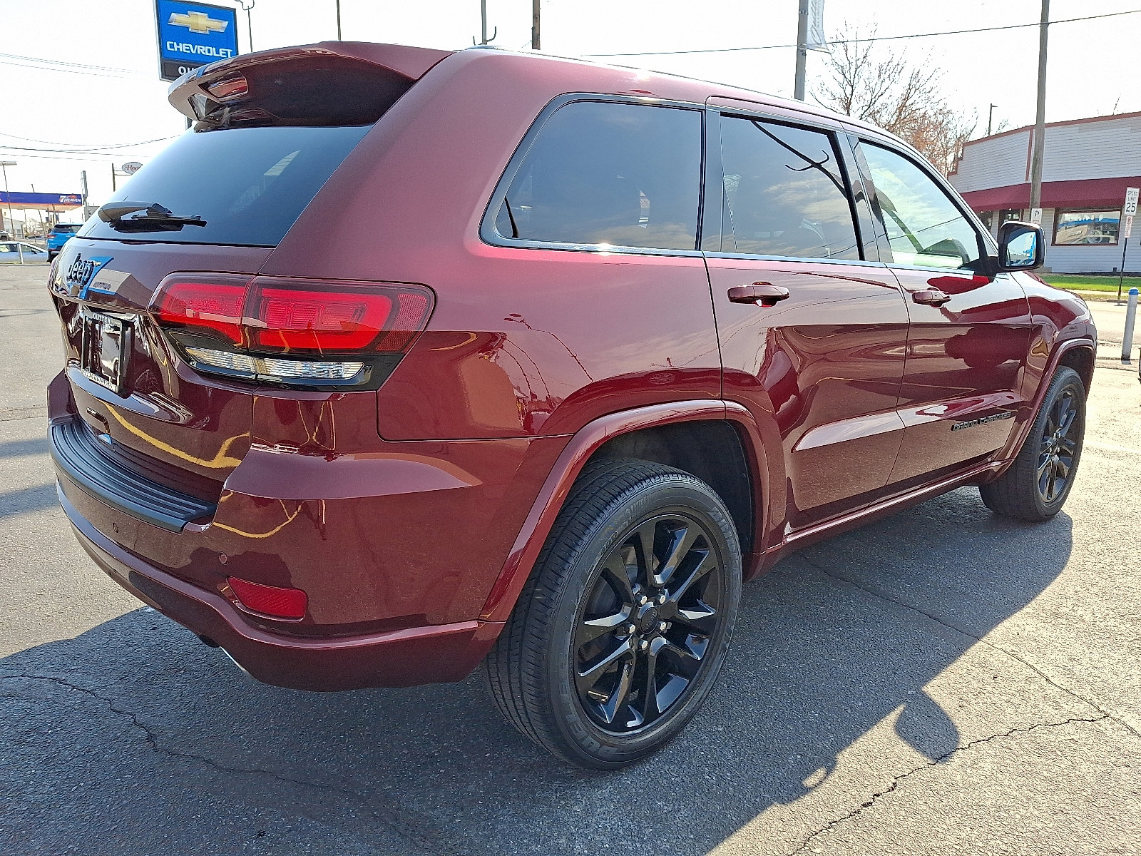 Used 2019 Jeep Grand Cherokee Altitude image 5