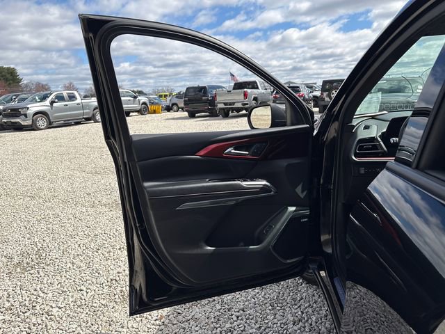 Used 2025 Chevrolet Traverse RS w/ LPO, Floor Liner Package AWD/4WD image 15