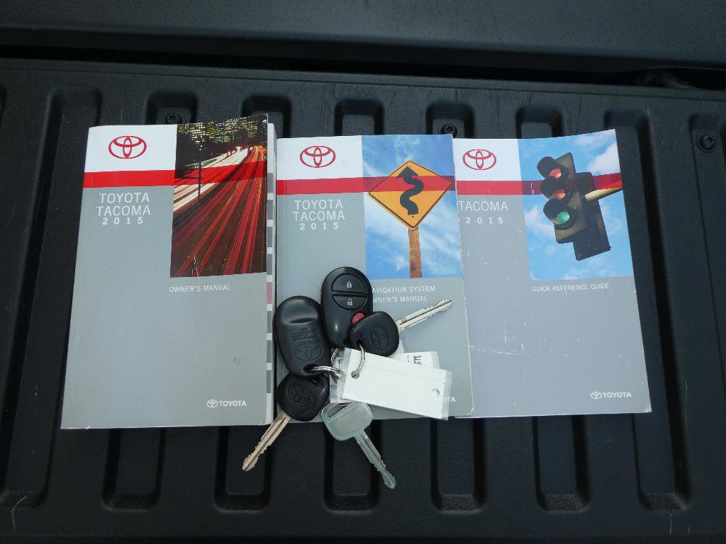 Used 2015 Toyota Tacoma PreRunner w/ SR5 Package image 10