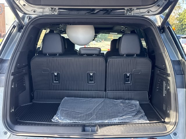 New 2027 GMC Acadia Denali Ultimate w/ LPO, Floor Liner Package FWD image 13