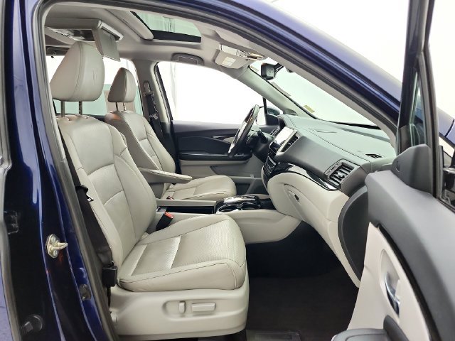 Used 2017 Honda Pilot Elite image 18