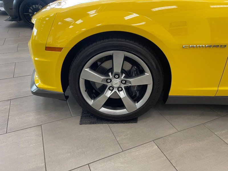 Used 2010 Chevrolet Camaro SS w/ LPO, Ground Effects Package RWD image 6