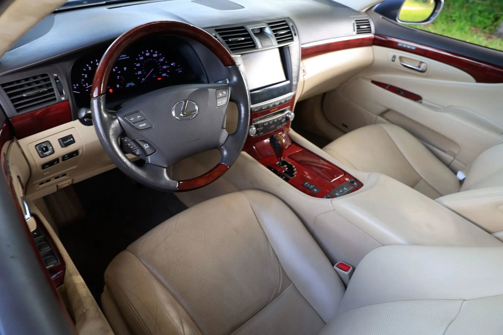 Used 2012 Lexus LS 460 L image 13