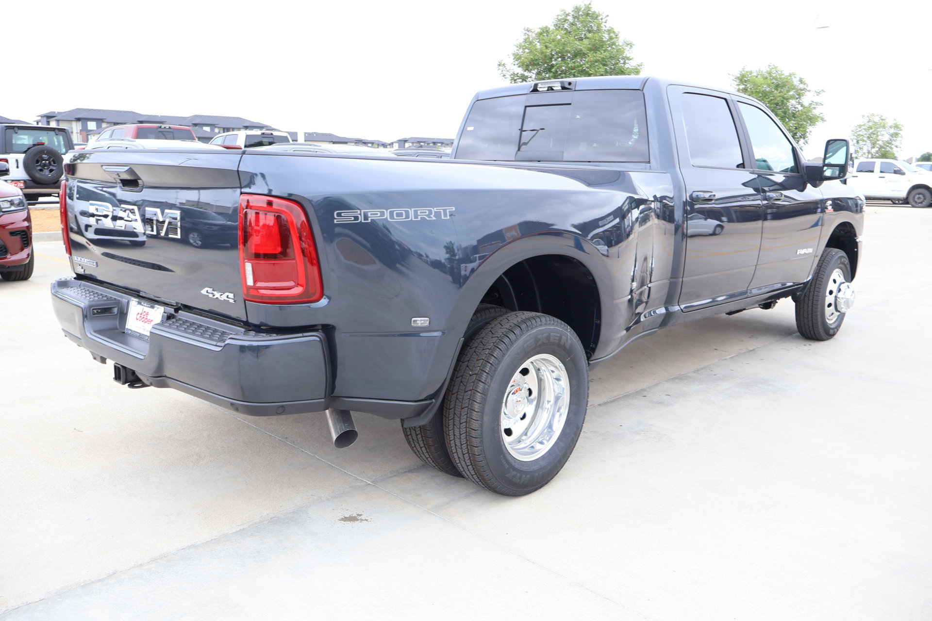 New 2026 RAM 3500 Laramie w/ Max Tow Package AWD/4WD image 21