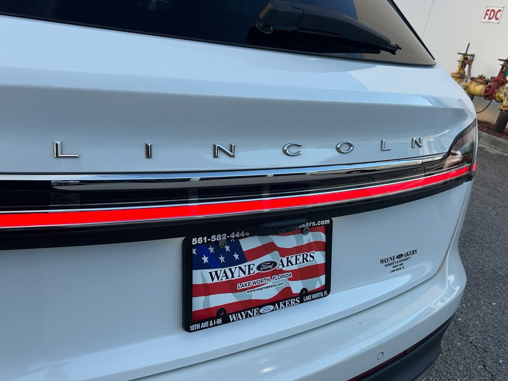 Used 2023 Lincoln Nautilus FWD w/ Premium Package image 21