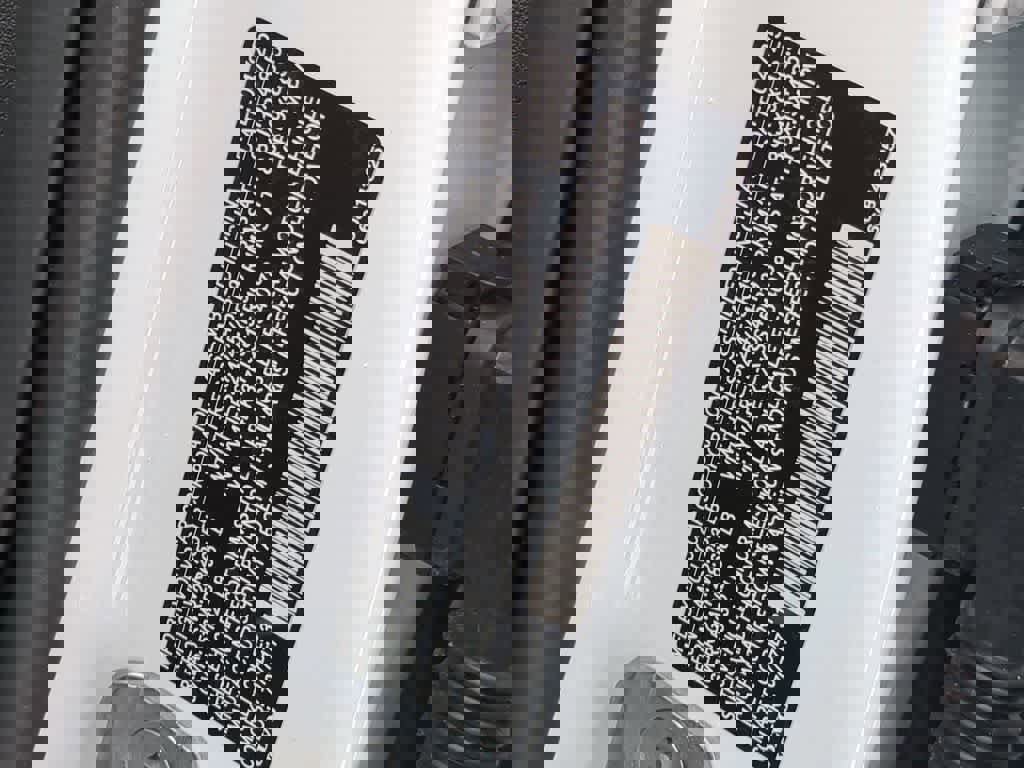 Certified 2025 Volvo EX30 Plus w/ Protection Package Premier image 33