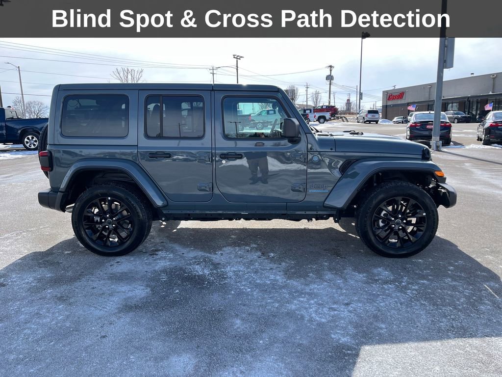 Used 2025 Jeep Wrangler Unlimited Sahara w/ Safety Group image 8