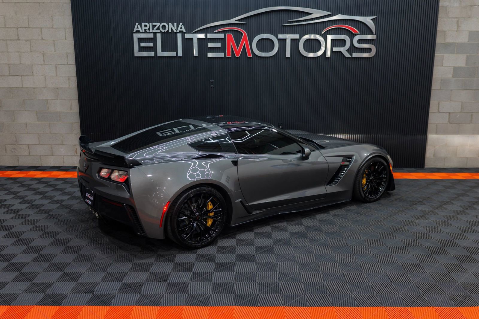 Used 2015 Chevrolet Corvette Z06 w/ Z07 Performance Package RWD image 21