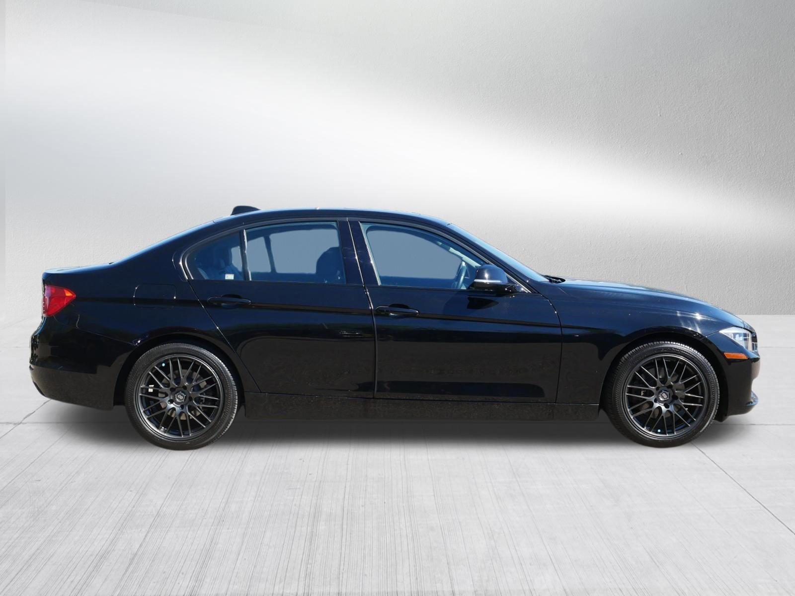 Used 2015 BMW 320i xDrive Sedan AWD/4WD image 8