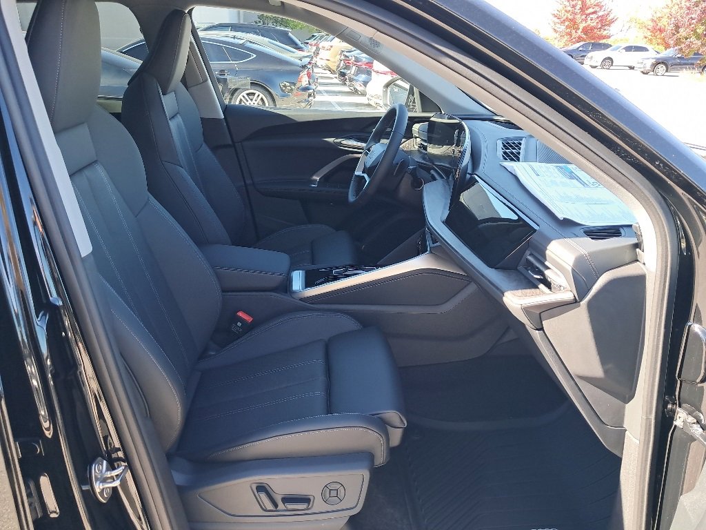 New 2025 Audi Q5 Premium Plus image 12