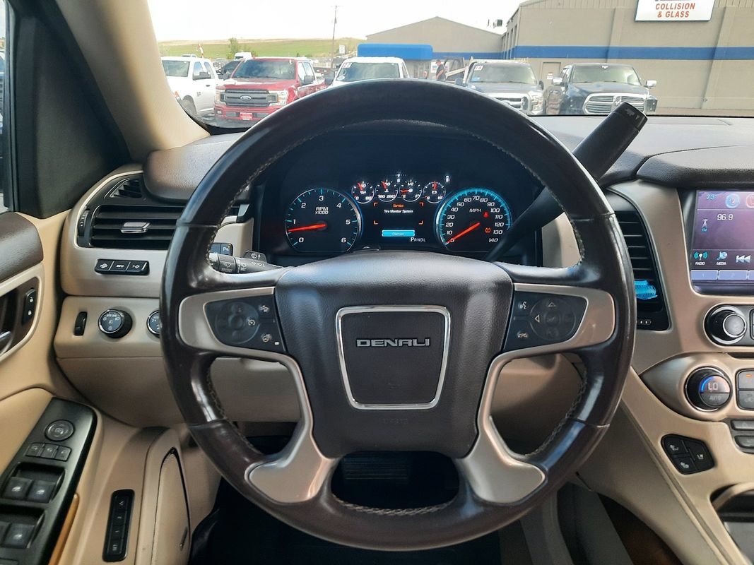 Used 2017 GMC Yukon XL Denali w/ Open Road Package AWD/4WD image 16