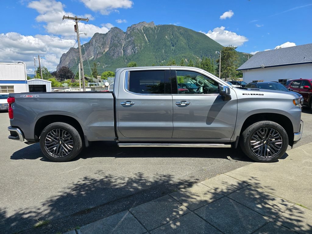 Used 2022 Chevrolet Silverado 1500 LTZ w/ Safety Package II AWD/4WD image 4