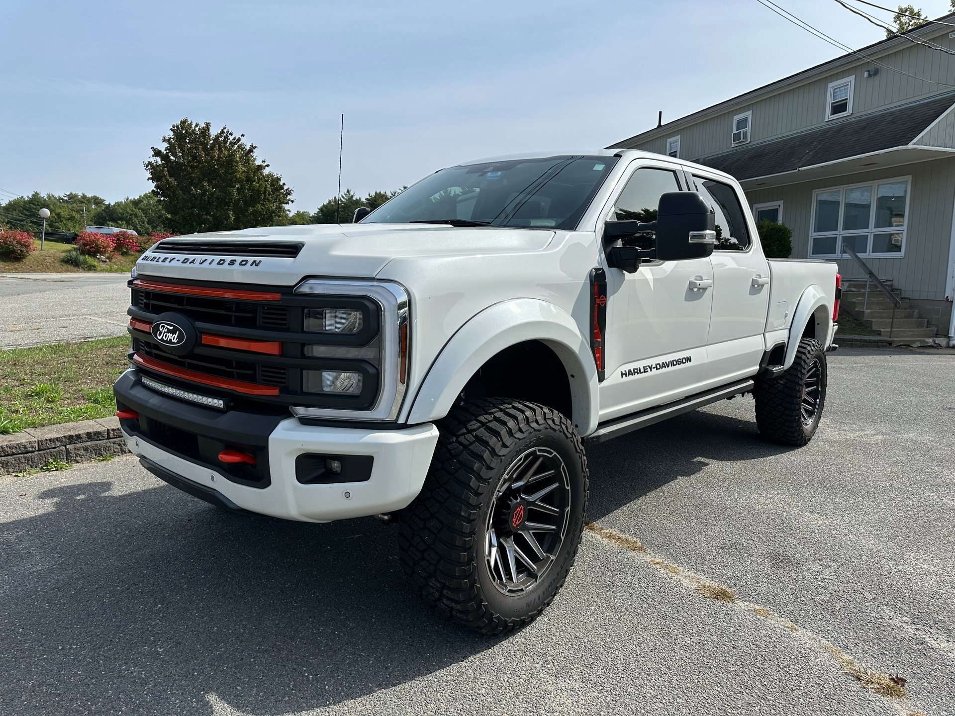 Used 2024 Ford F250 Lariat w/ Lariat Ultimate Package image 1