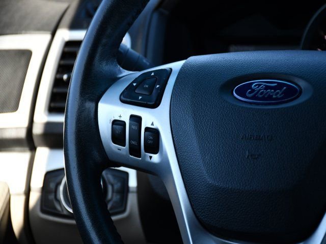 Used 2015 Ford Explorer XLT w/ Equipment Group 202A image 19