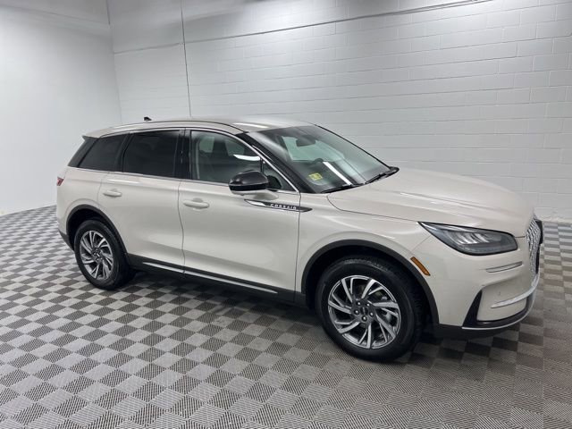 Certified 2023 Lincoln Corsair AWD w/ Equipment Group 101A image 4