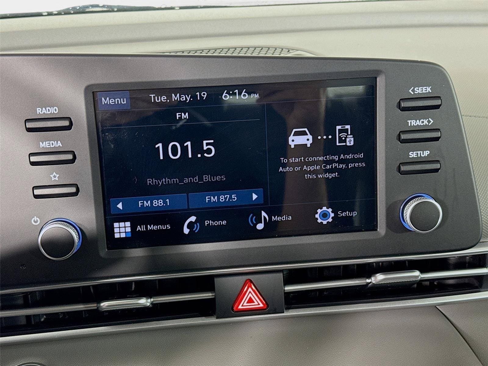 New 2026 Hyundai Elantra Sport FWD image 14
