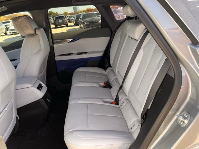 New 2026 Cadillac Optiq Luxury 2 image 26