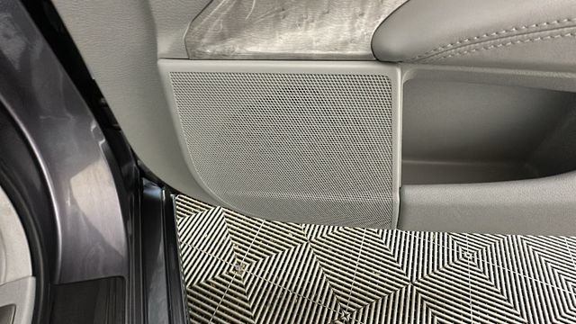 Used 2018 Acura RLX w/ Technology Package FWD image 31
