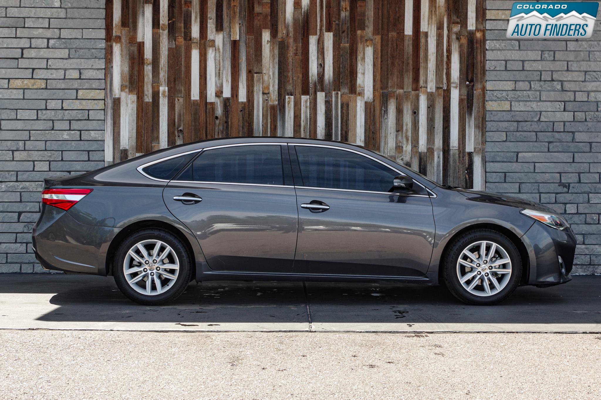 Used 2013 Toyota Avalon XLE Premium FWD image 8