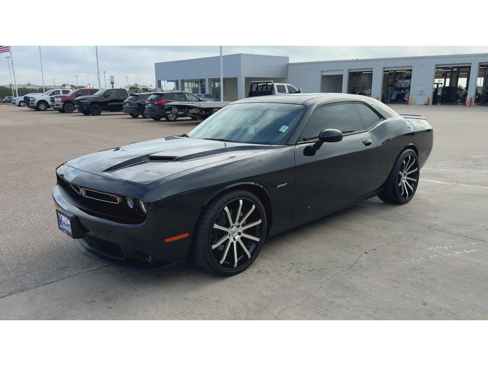 Used 2015 Dodge Challenger R/T w/ Quick Order Package 28B R/T RWD image 4
