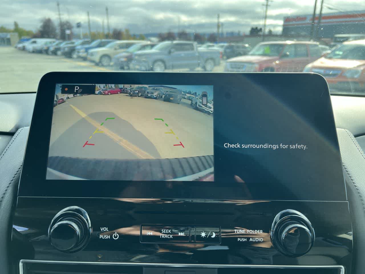 Used 2021 Nissan Armada SV AWD/4WD image 17