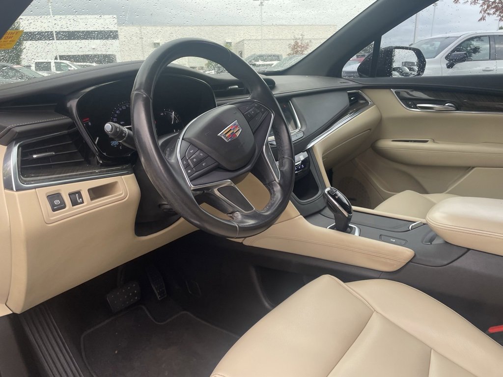 Used 2019 Cadillac XT5 FWD image 10