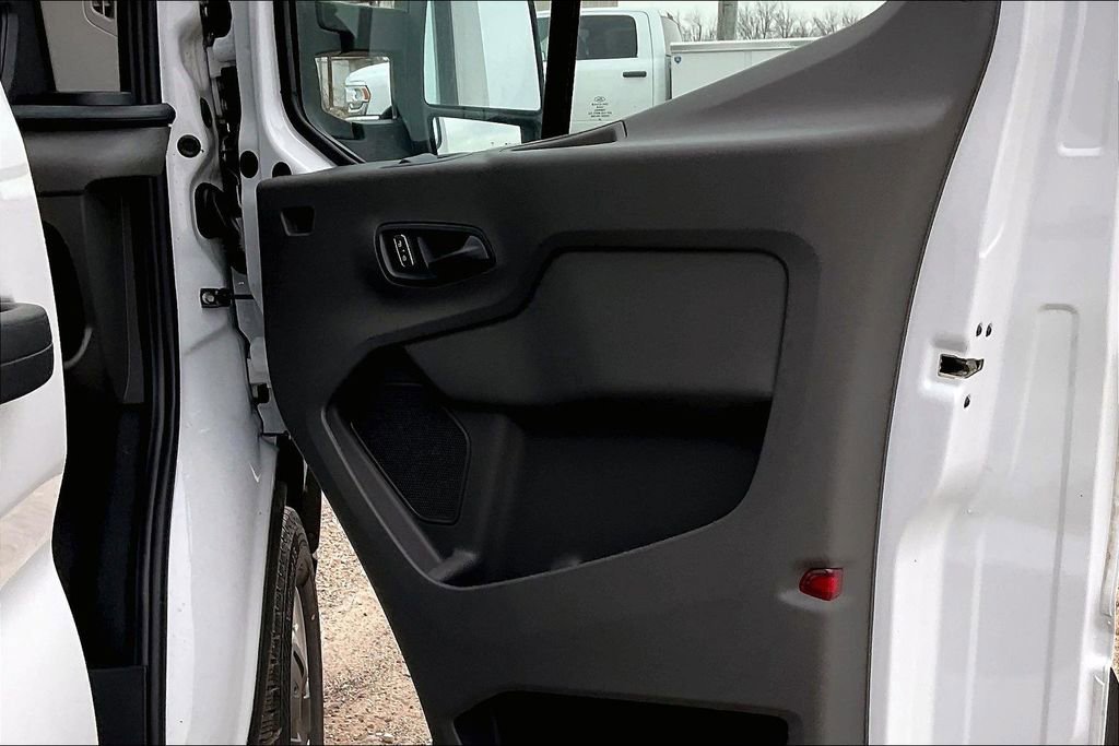 Used 2024 Ford Transit 250 148 Medium Roof w/ Upfitter Package RWD image 27