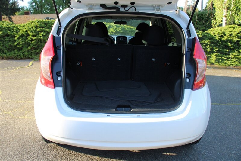 Used 2016 Nissan Versa Note SV FWD image 16