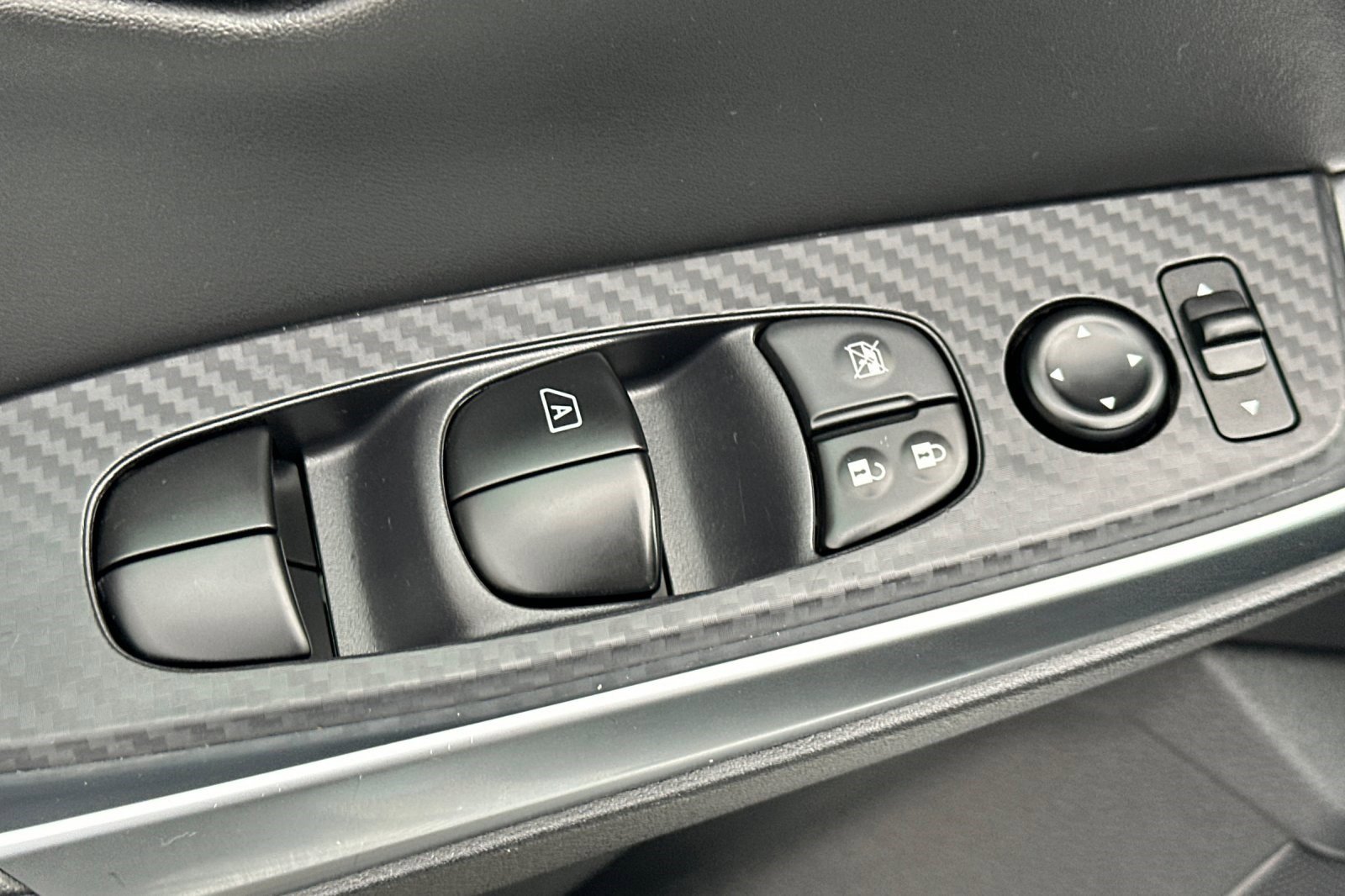 Used 2024 Nissan Sentra SR w/ Trunk Package image 13