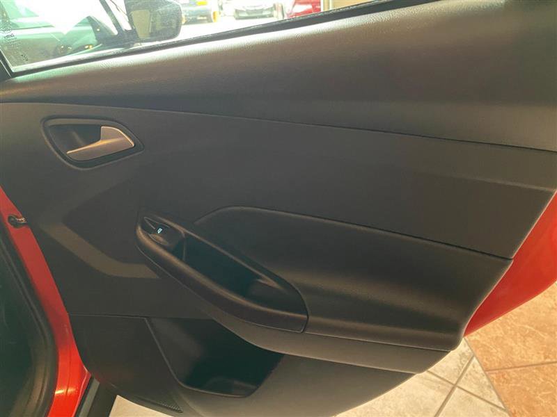 Used 2015 Ford Focus SE image 77