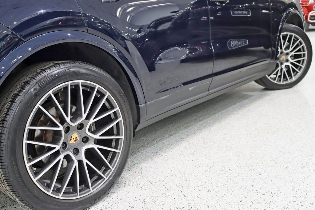 Used 2023 Porsche Cayenne image 12