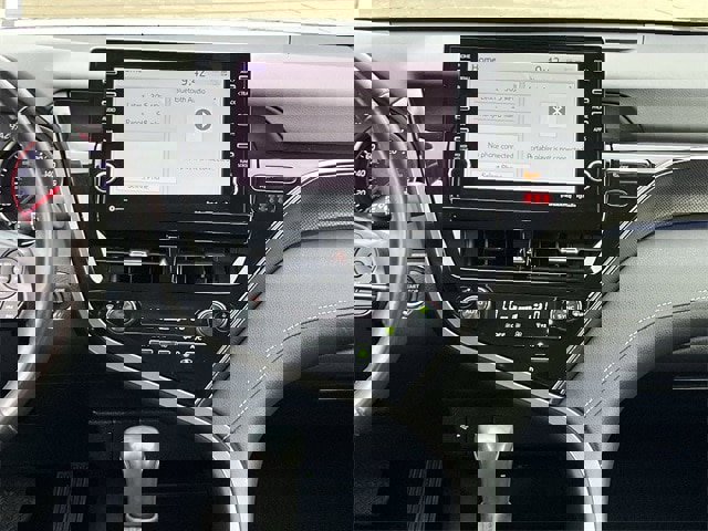 Used 2022 Toyota Camry XSE image 17