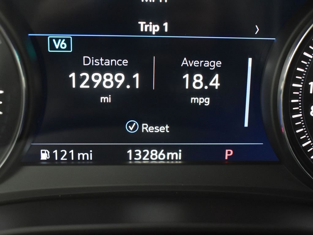 Certified 2024 Cadillac XT5 Sportv w/ LPO, Red Accent Package image 15