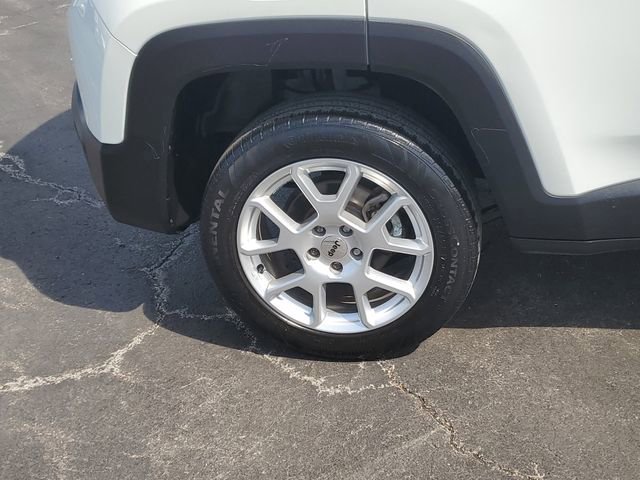 Used 2023 Jeep Renegade Latitude w/ Premium Group AWD/4WD image 5