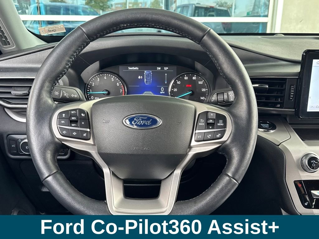 Used 2022 Ford Explorer XLT w/ Equipment Group 202A image 9